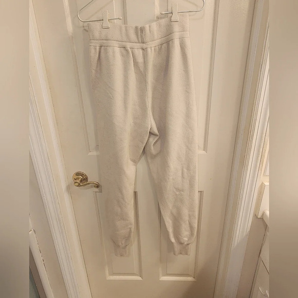 Abercrombie & Fitch soft cream color sweatpants size MED - Picture 6 of 6